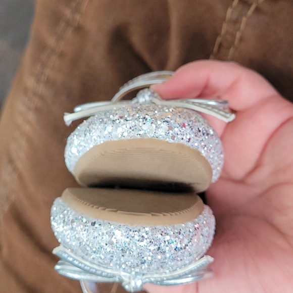 Shoe - Picture 6 of 6